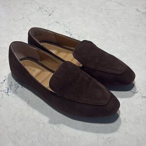 Tahari women’s brown suede loafers size 8.5